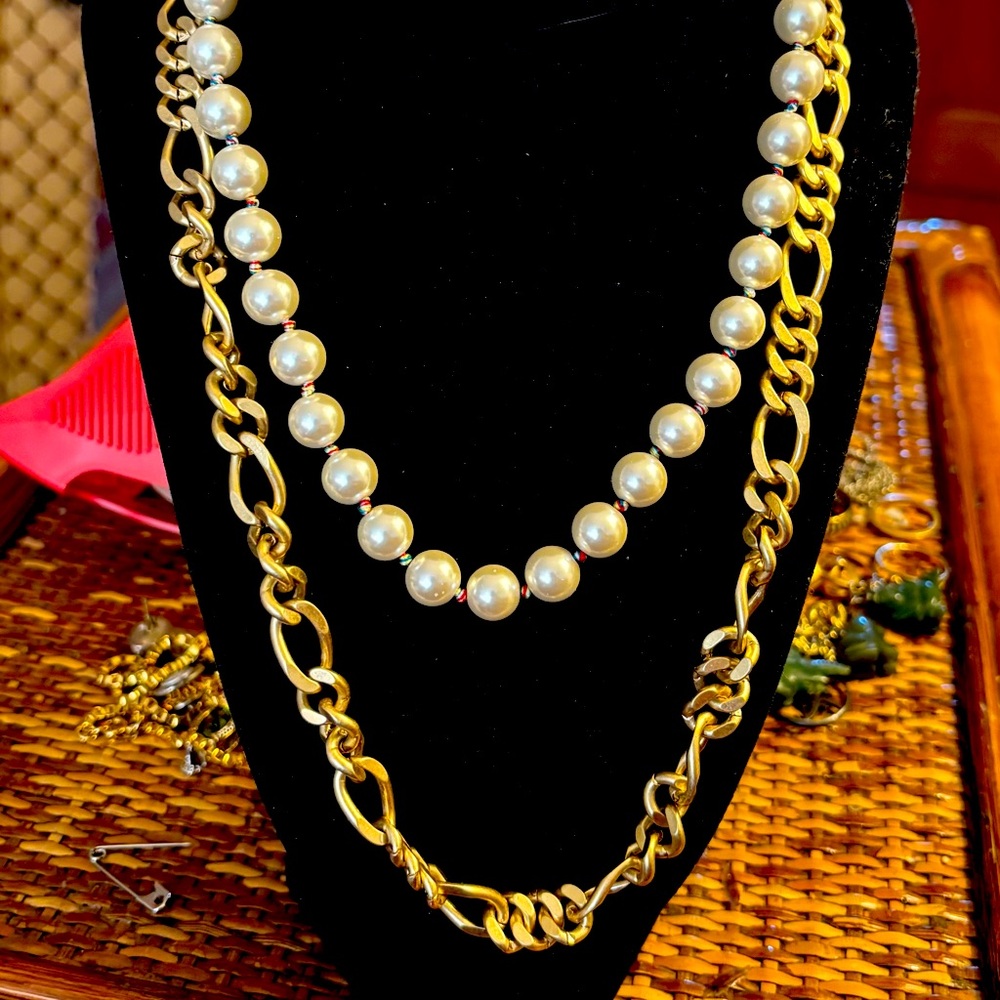 Fabulous CAbi Wisdom necklace and earrings set
